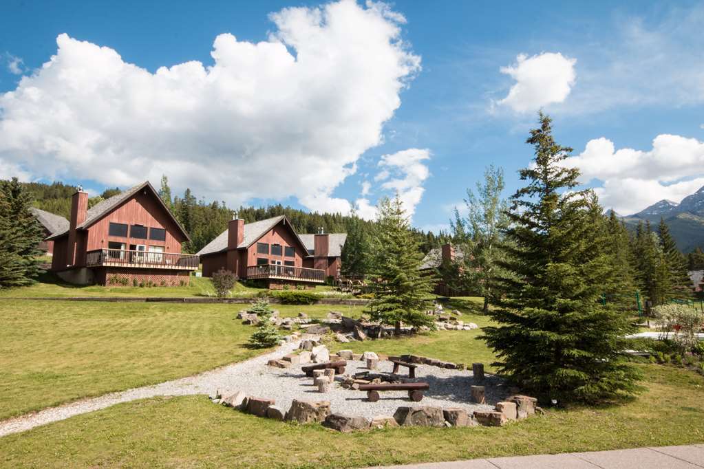 Banff Gate Mountain Resort Канмор Экстерьер фото