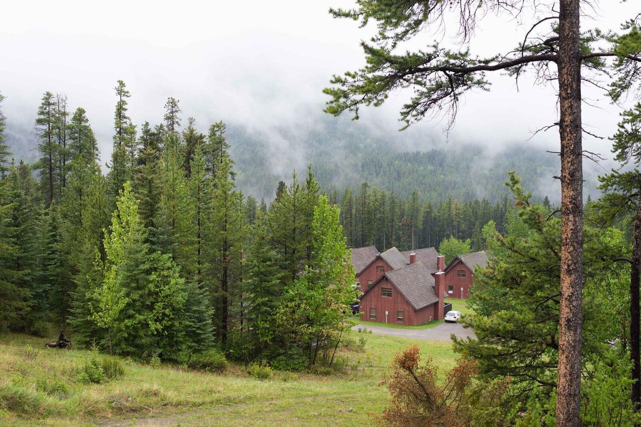 Banff Gate Mountain Resort Канмор Экстерьер фото