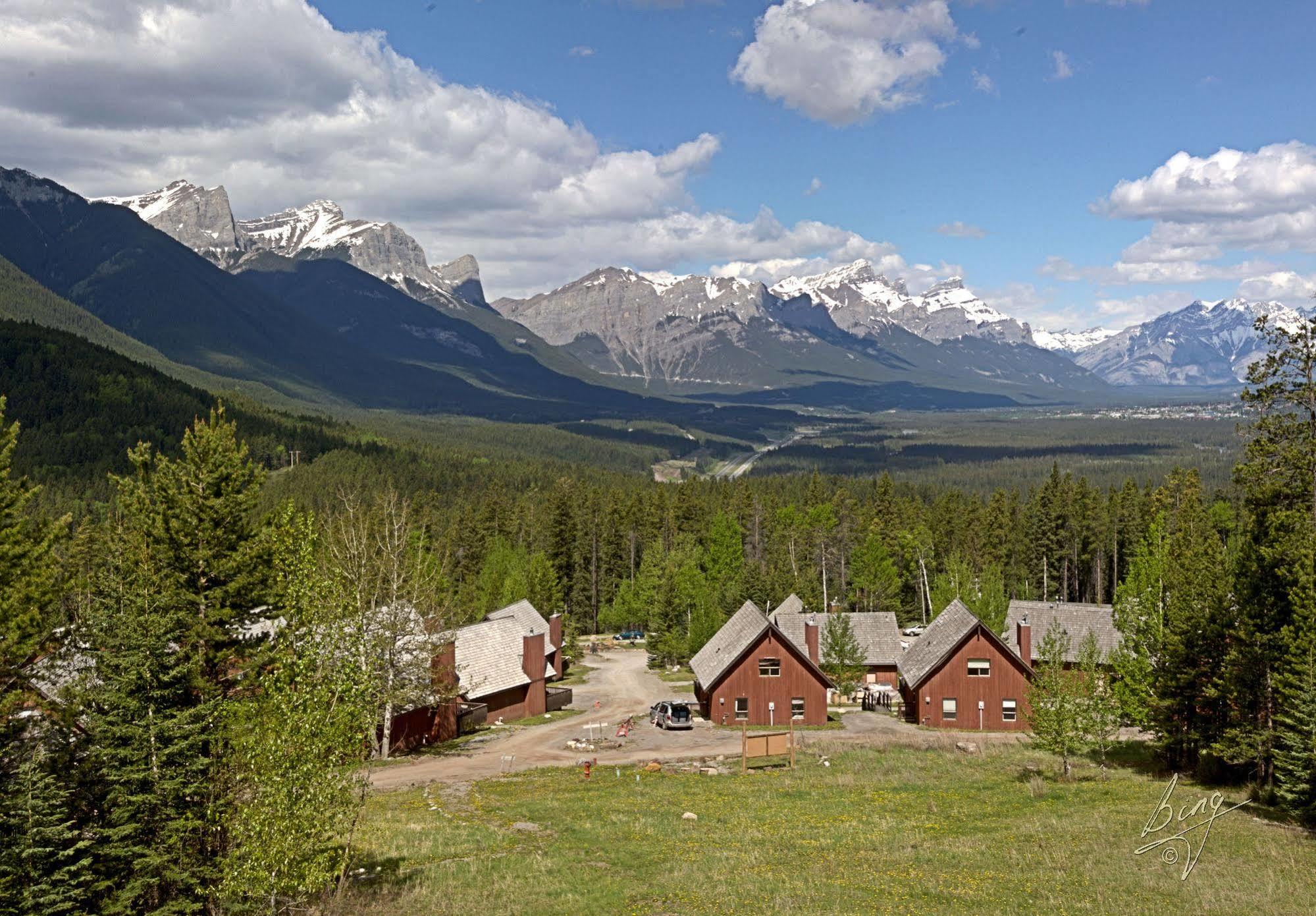 Banff Gate Mountain Resort Канмор Экстерьер фото
